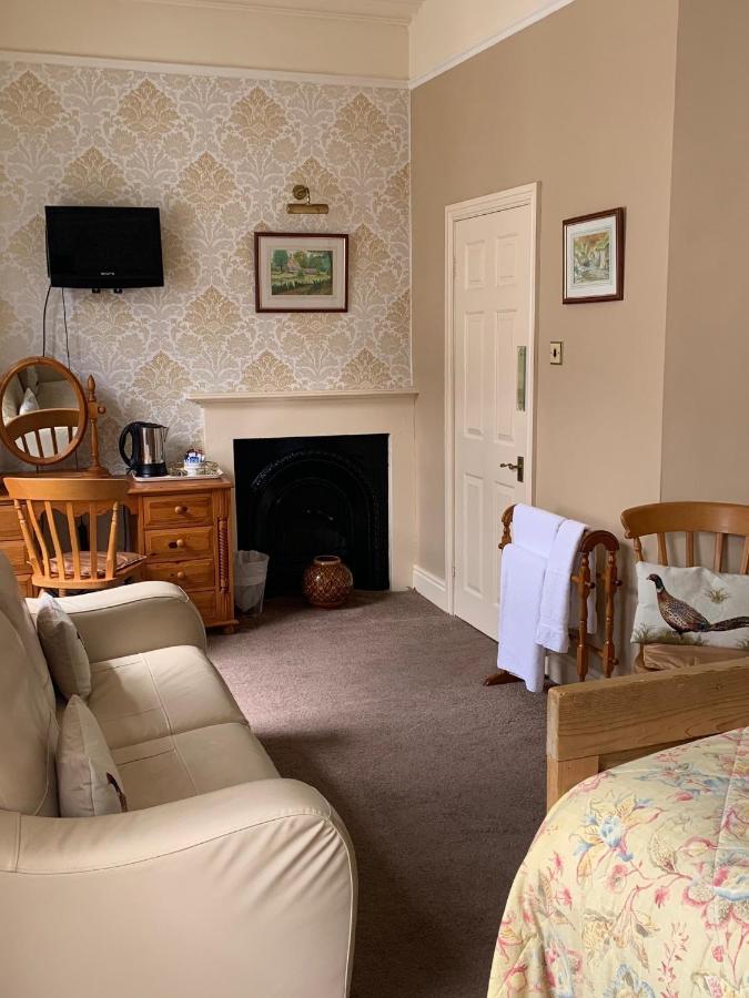 Harrisons Hall Bed & Breakfast Otel Mold Dış mekan fotoğraf