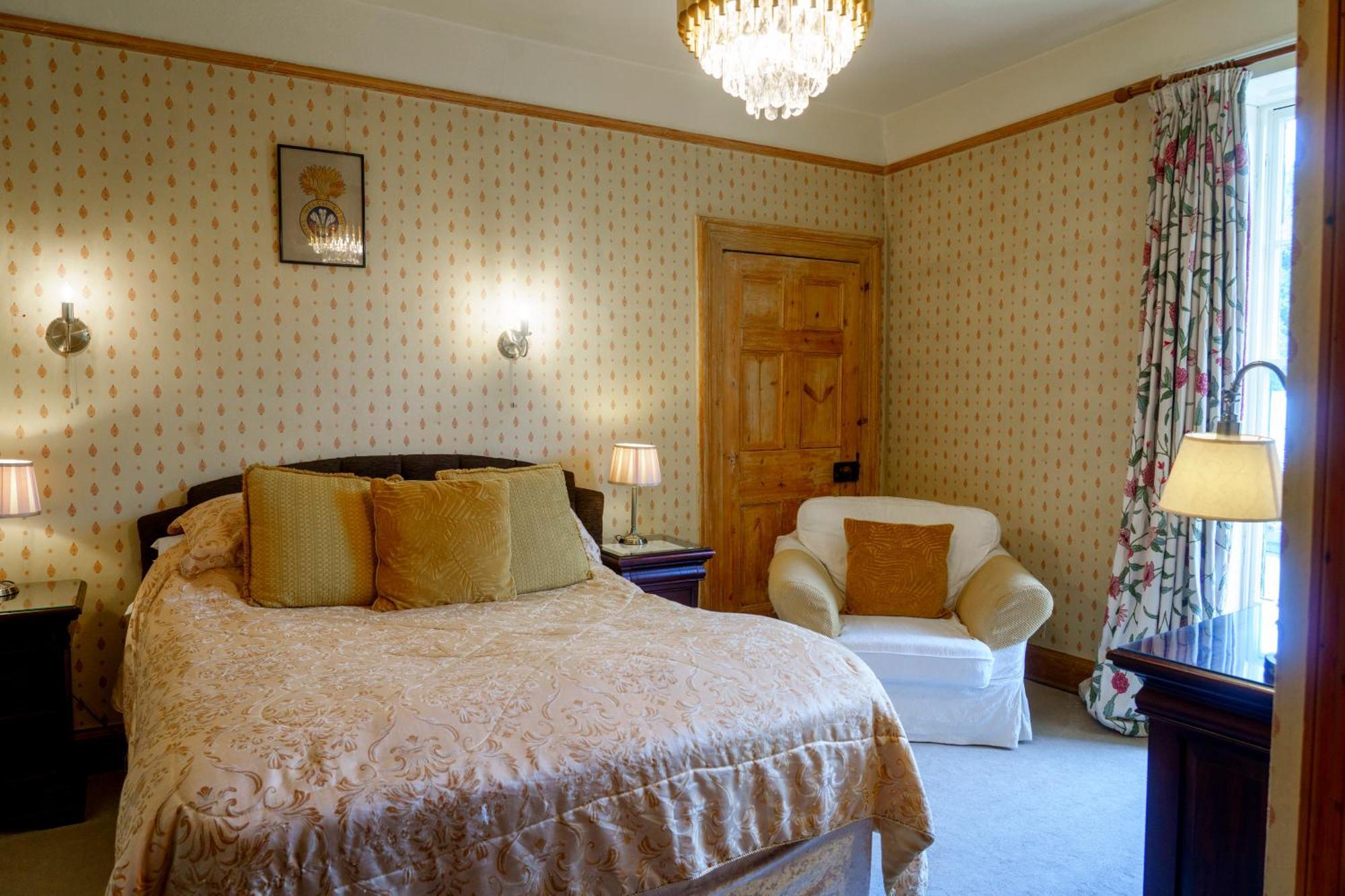 Harrisons Hall Bed & Breakfast Otel Mold Dış mekan fotoğraf