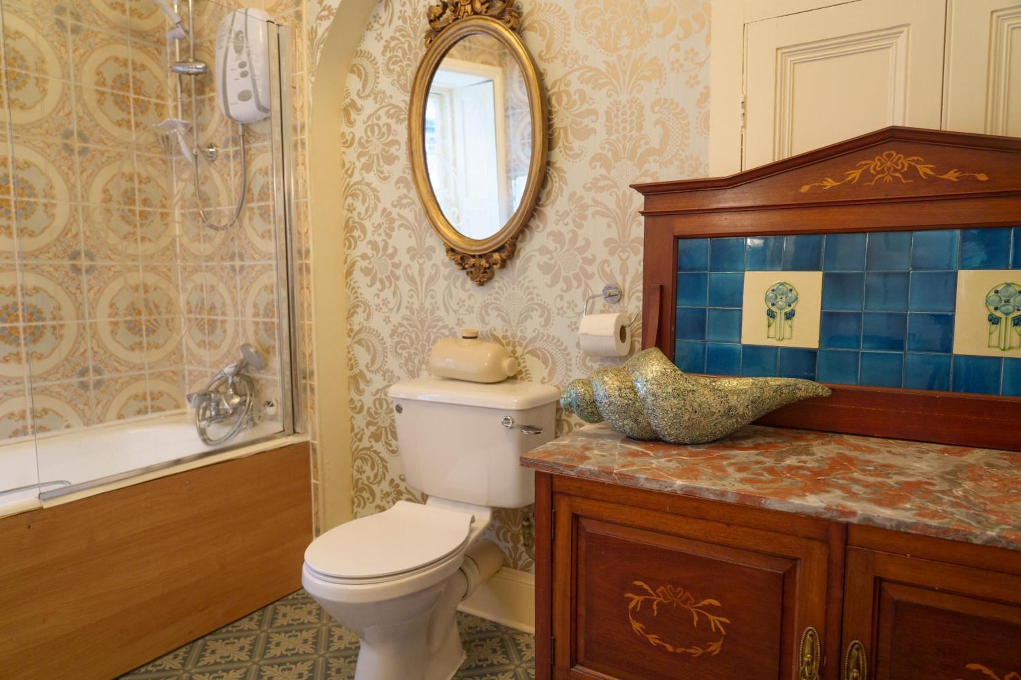 Harrisons Hall Bed & Breakfast Otel Mold Dış mekan fotoğraf